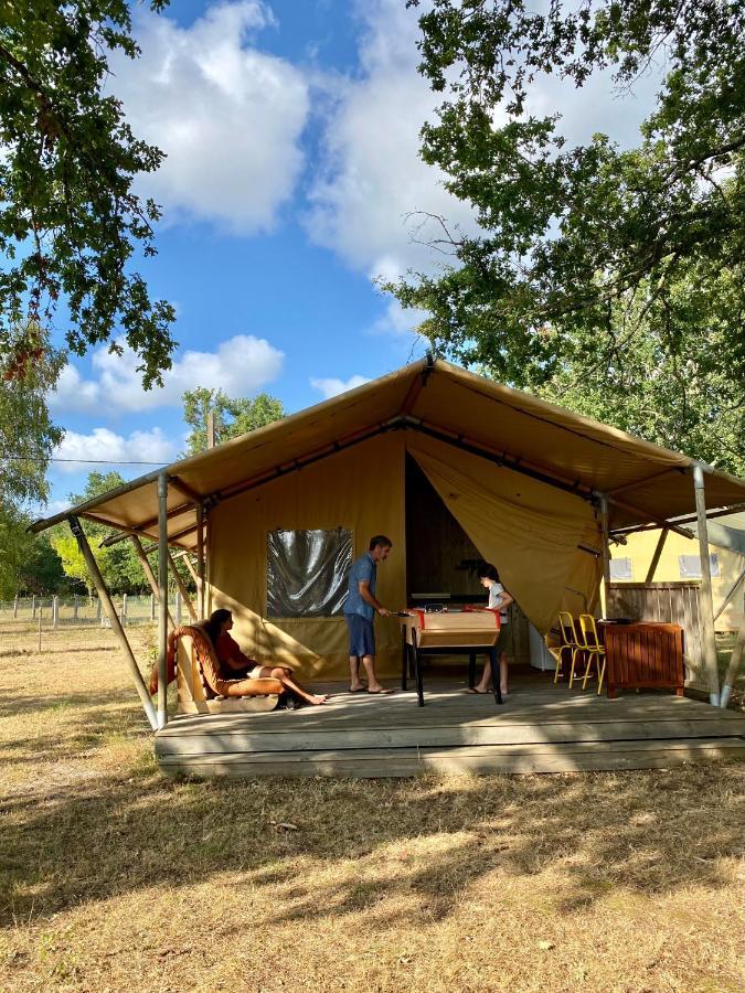 Camping la Kahute, tente lodge au coeur de la forêt Carcans Exterior foto